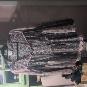 Bohemian floral light weight blouse 🌜